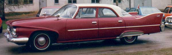 60_plymouth_savoy_side2.jpg